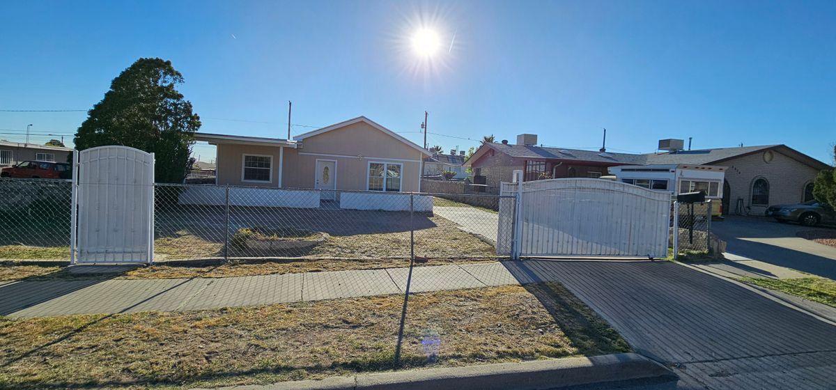 Building Photo - 8828 Kenneth St