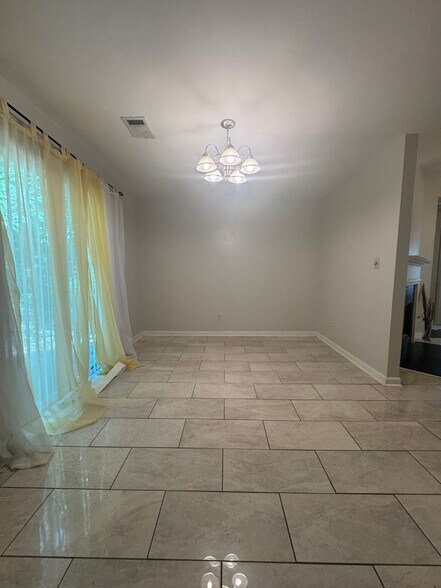 Building Photo - 95 Hampton Oaks Dr