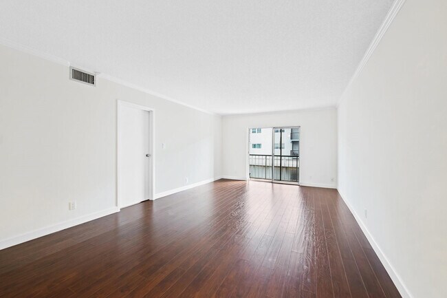 Building Photo - 1750 NW 3rd Terrace