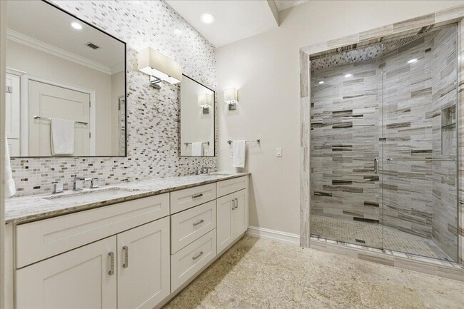 Building Photo - 459 NE 15th Ave