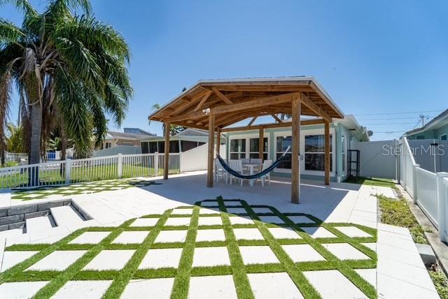 Building Photo - 4825 Floramar Terrace