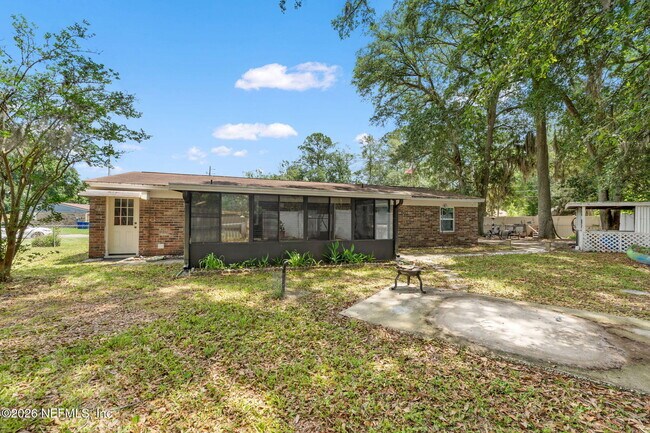 Building Photo - 4212 Pointe Haven Dr N