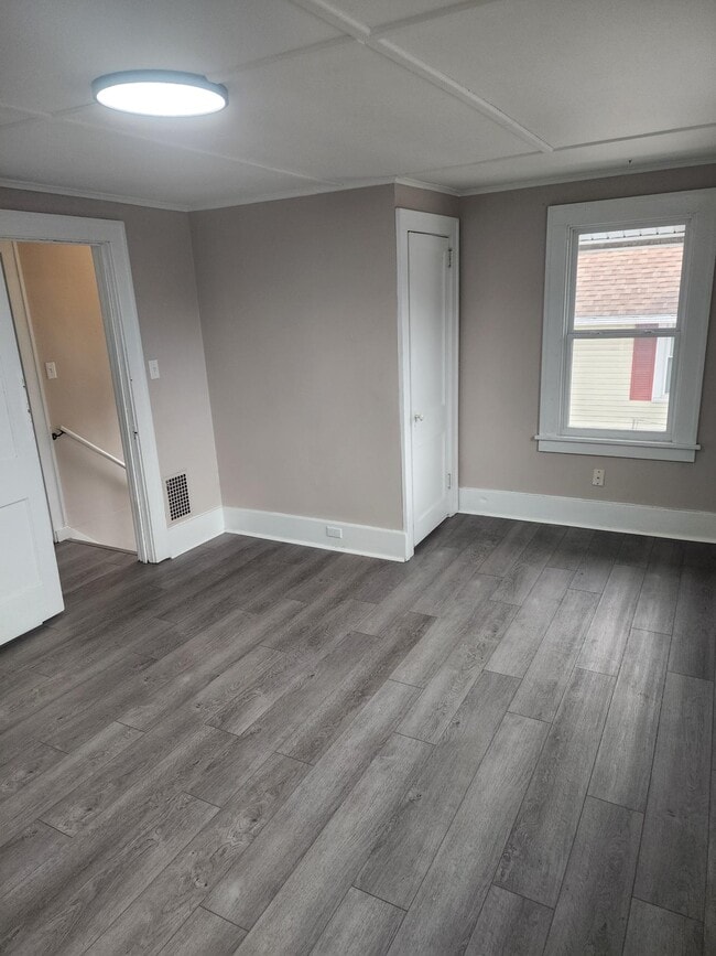 Building Photo - 35 Buffalo St