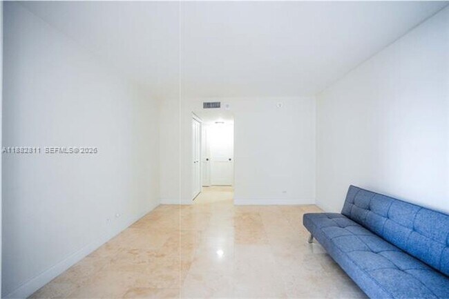 Building Photo - 6039 Collins Ave