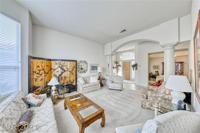 Building Photo - 2229 Fiero Dr