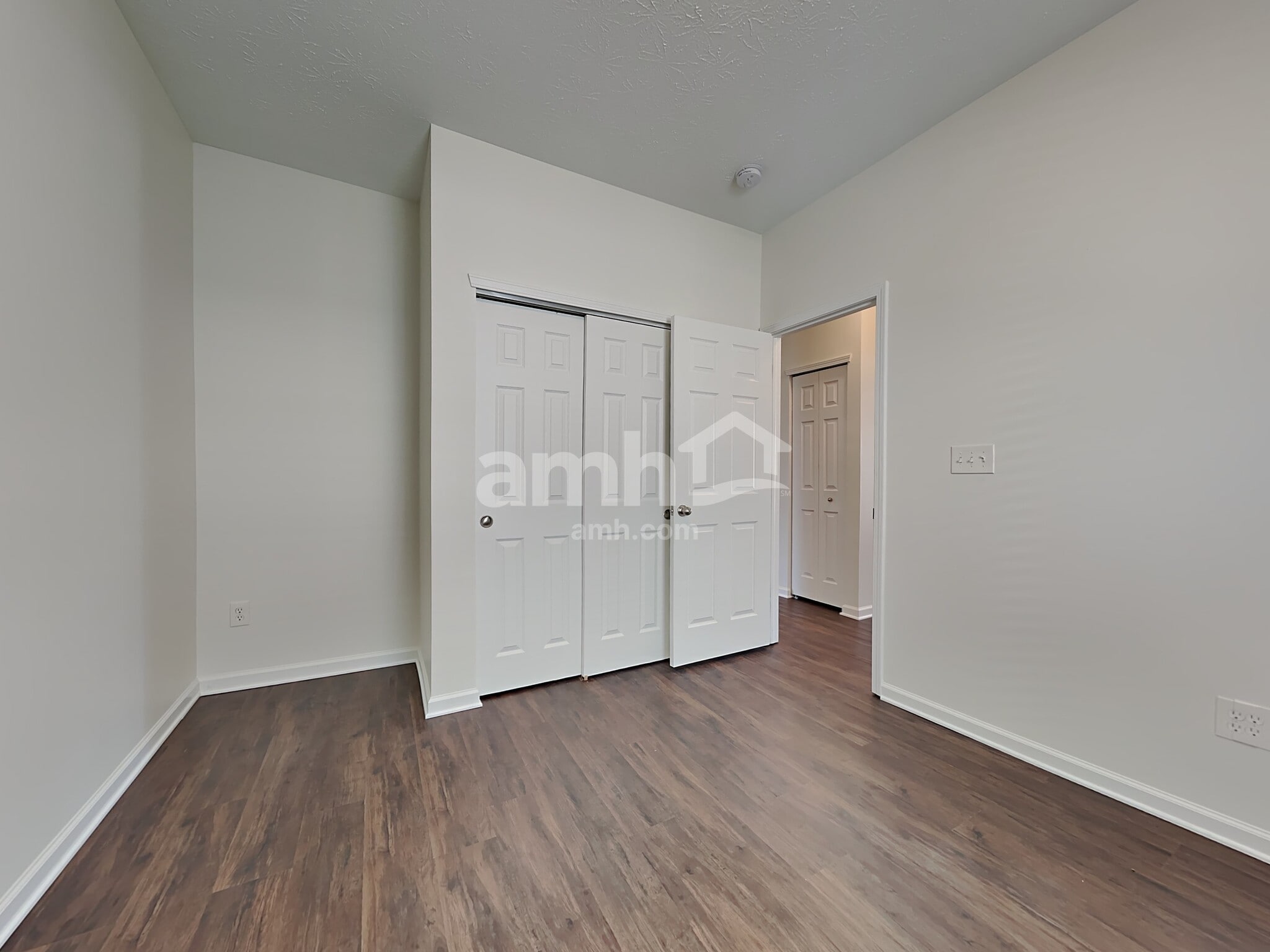 Building Photo - 877 Coralberry Ln