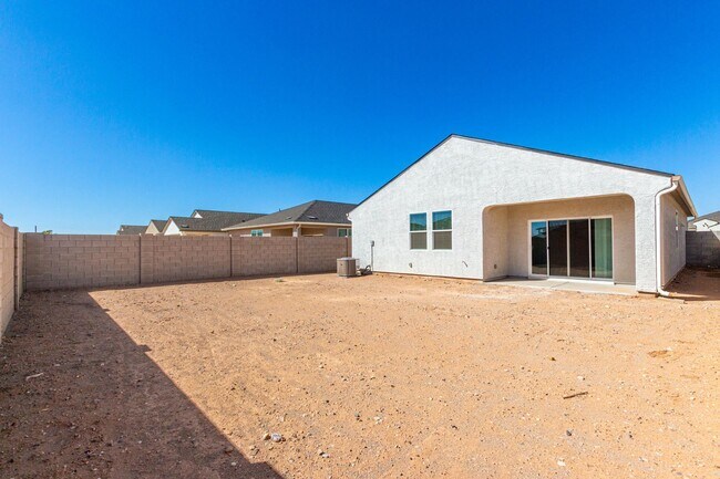 Building Photo - Brand New - Never Lived In 4 Bedroom / 2 Bath Home in San Tan Valley AZ