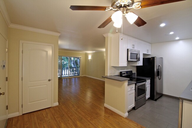 Interior Photo - 9612 Lucerne Ave