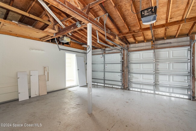 Building Photo - 1655 Wavecrest St