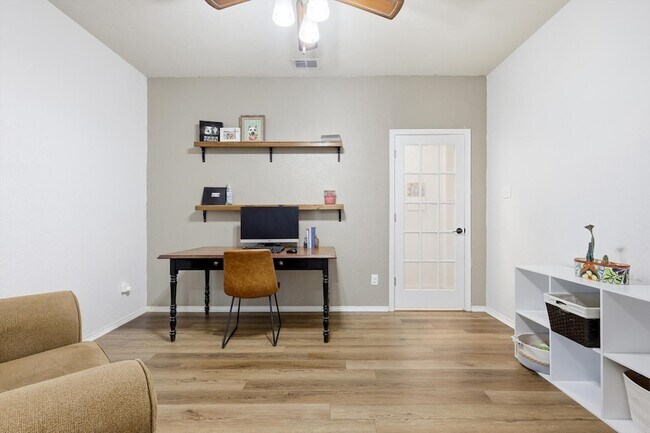 Building Photo - 253 Calvert St