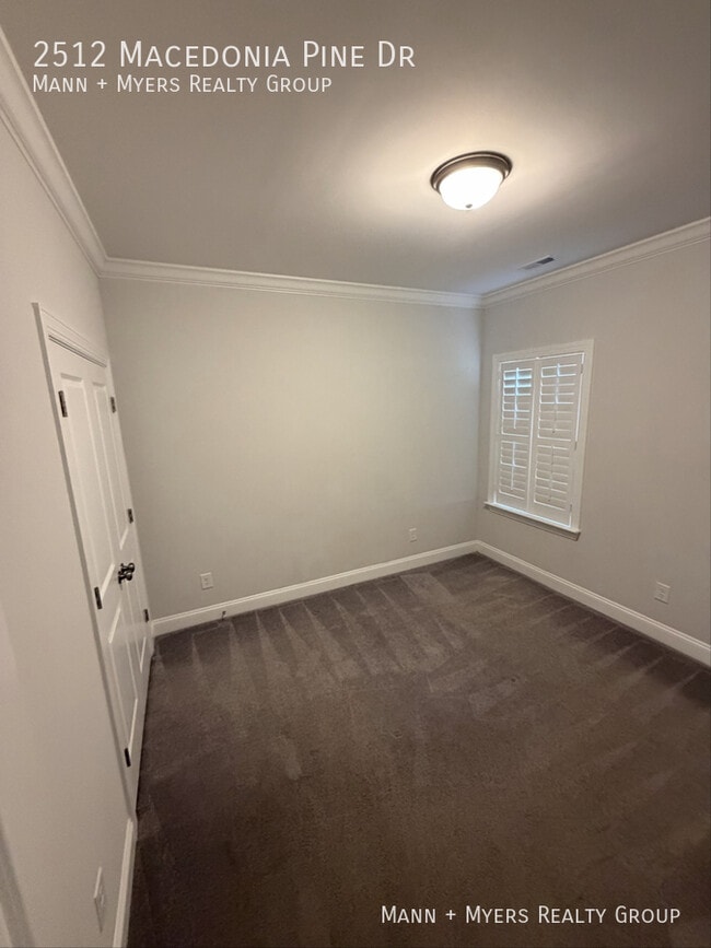 Building Photo - 2512 Macedonia Pine Dr