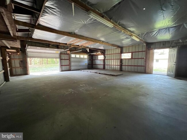 Building Photo - 9872 Red Hill Rd