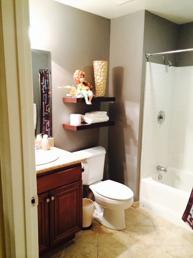 Building Photo - 13951 Sherman Way