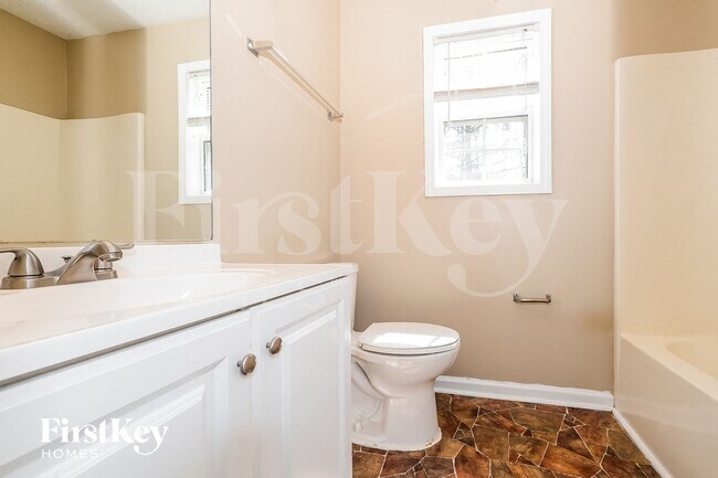 Building Photo - 175 Whitehead Dr