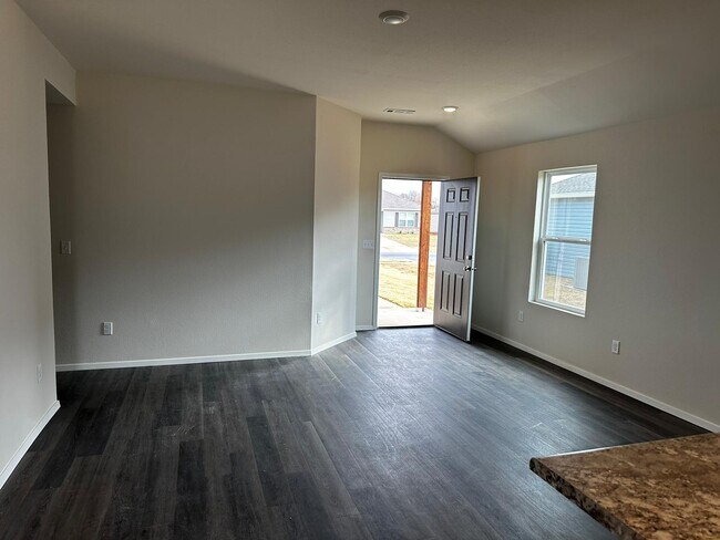 Building Photo - 1402 S Blandford St