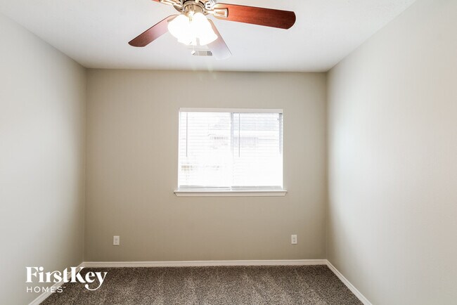 Building Photo - 18511 Royal Mist Ln