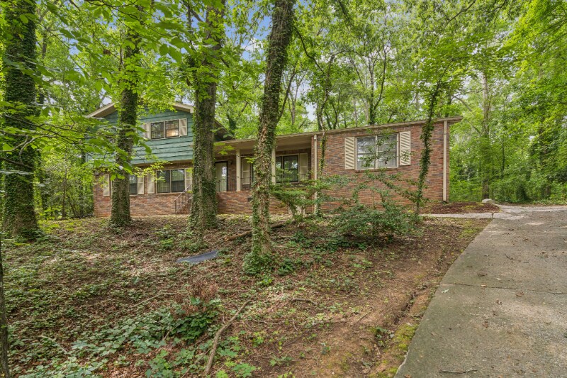 Building Photo - 2600 Lantern Ln