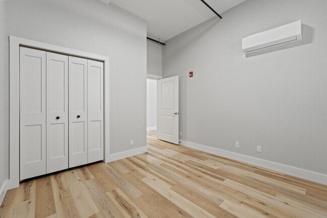 Building Photo - Library Lofts