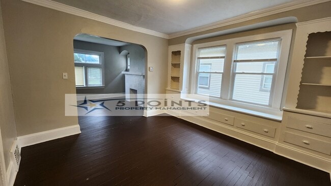Building Photo - 20609 Hillgrove Ave