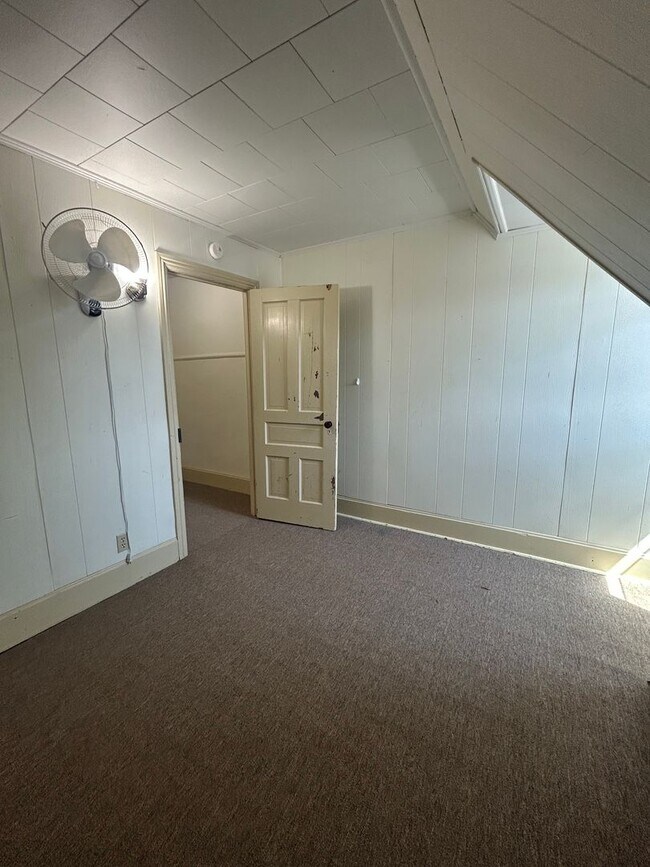 Building Photo - 7 Hummel Ave