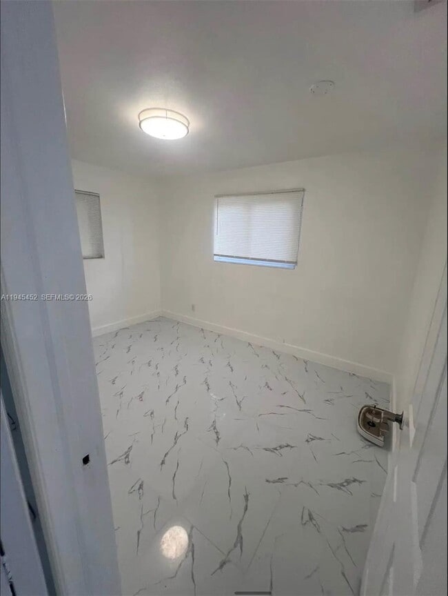 Building Photo - 3400 SW 40th Ave