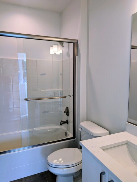 Building Photo - 35 2nd Ave SE