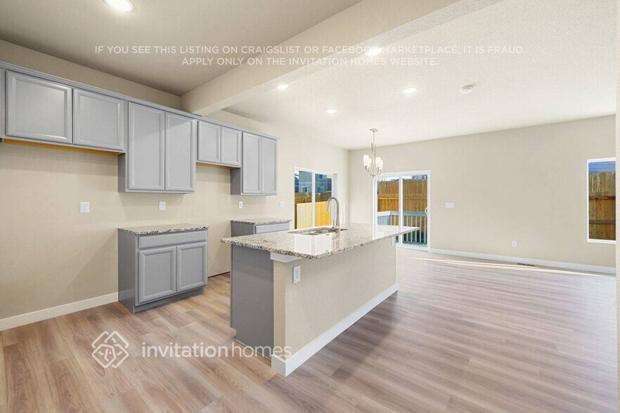 Building Photo - 11287 House Finch Ln