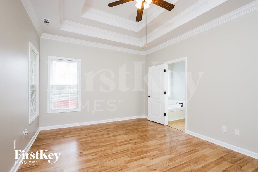 Building Photo - 2285 Glen Cove Way