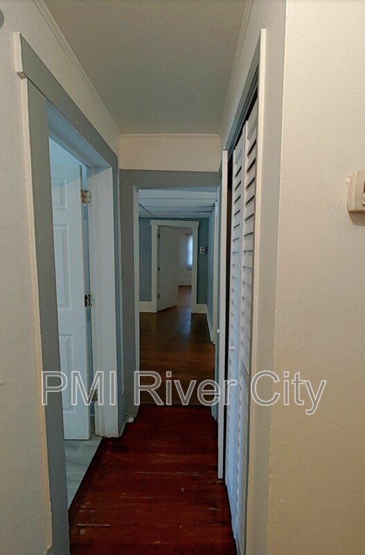 Building Photo - 453 Arlington Rd N