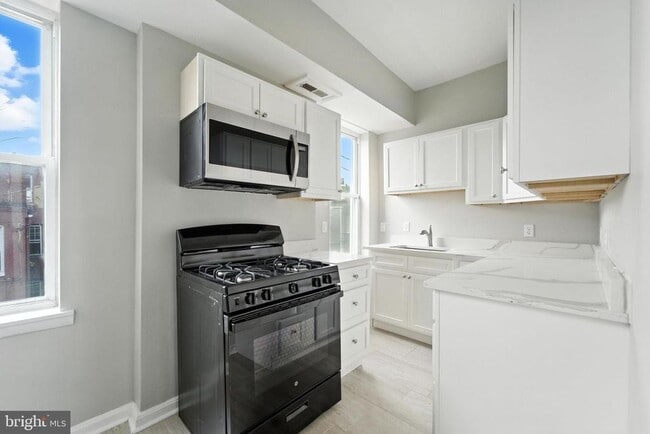 Building Photo - 2100 Homewood Ave