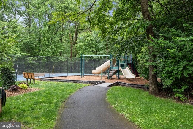 Building Photo - 1423 Northgate Square