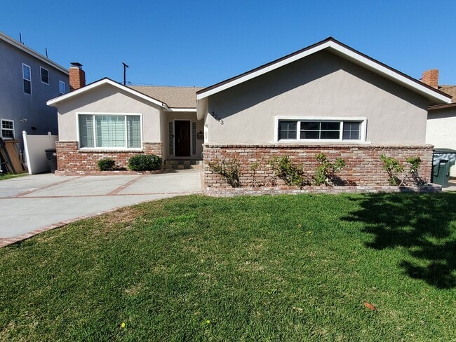 Building Photo - Spacious 3-Bedroom Single Family House with bonus room in Torrance- $4,400/month