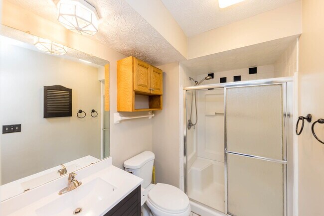 Building Photo - 5334 Tara Hill Dr