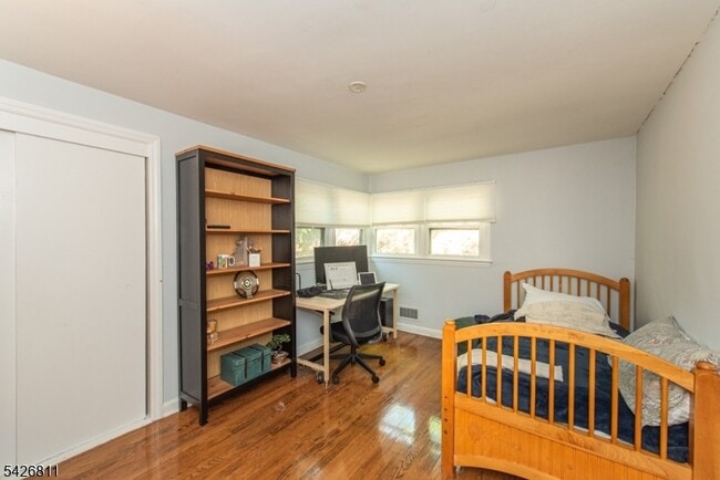 Building Photo - 123 Smull Ave