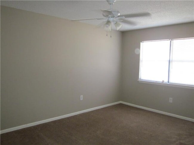 Building Photo - 117 Windmill Ln