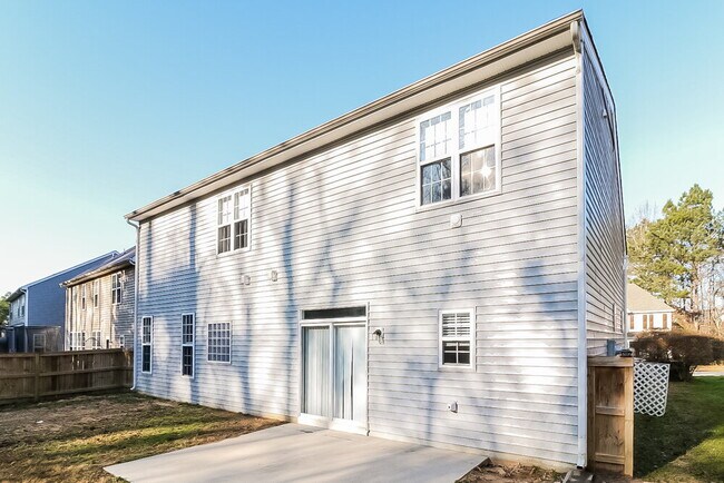 Building Photo - 116 Pearson Place