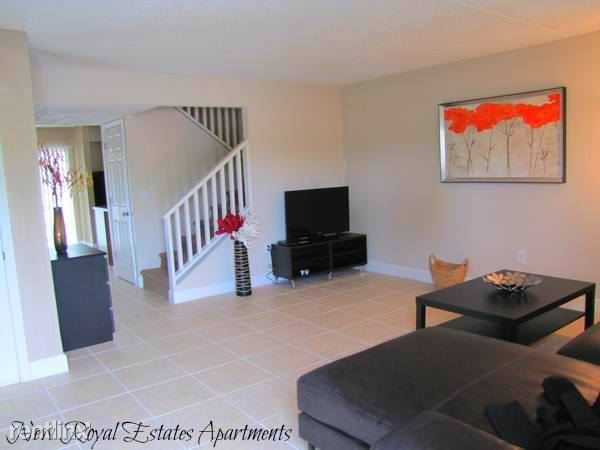 Interior Photo - New Royal Estates Apartmentes