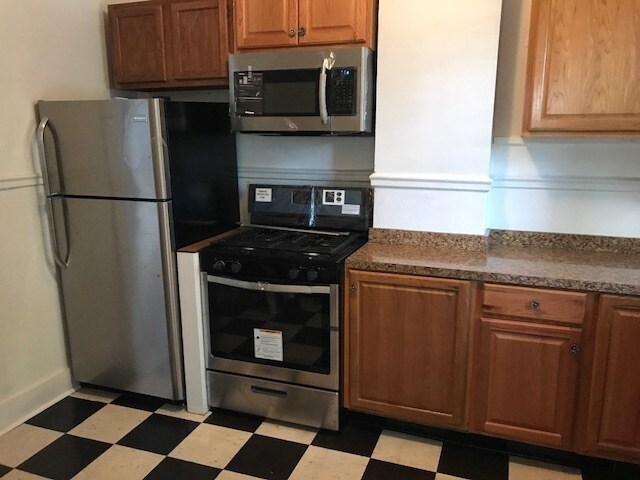 Building Photo - 117 N Robinson St