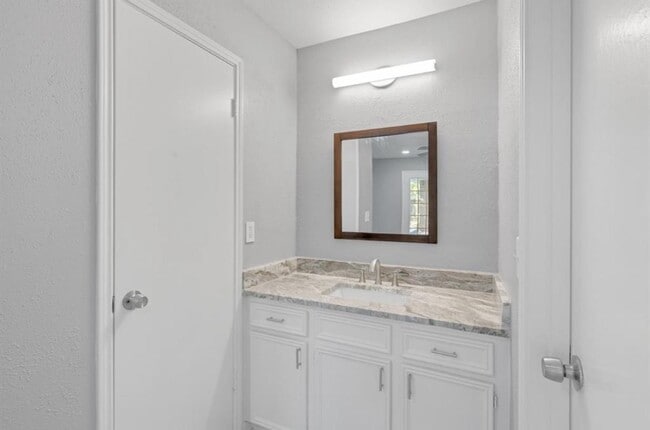 Building Photo - 18767 Glen Briar Ln