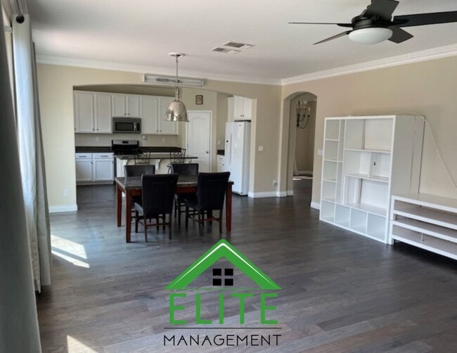 Building Photo - Beautiful 4-Bedroom Home in Desirable Ranc...