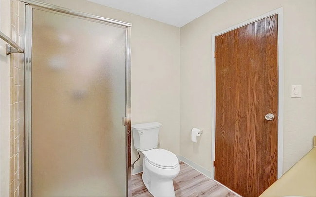 Building Photo - 1000 Beck St