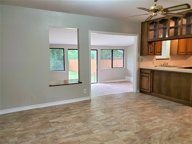 Building Photo - 2115 Glenwood Ln