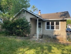 Building Photo - 4919 S Little Dr