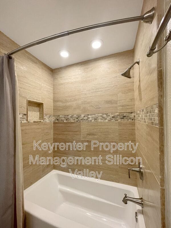 Building Photo - 153 Noyo Dr