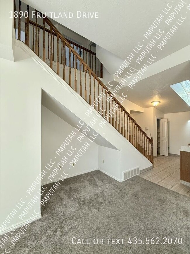 Building Photo - 1890 Fruitland Dr