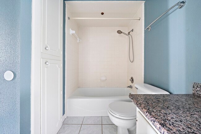 Building Photo - 14185 Misty Meadow Ln