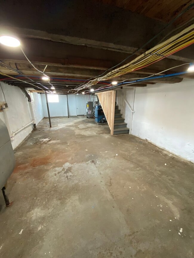 Building Photo - Cozy Renovated 2-Bedroom Home in Emmaus – ...