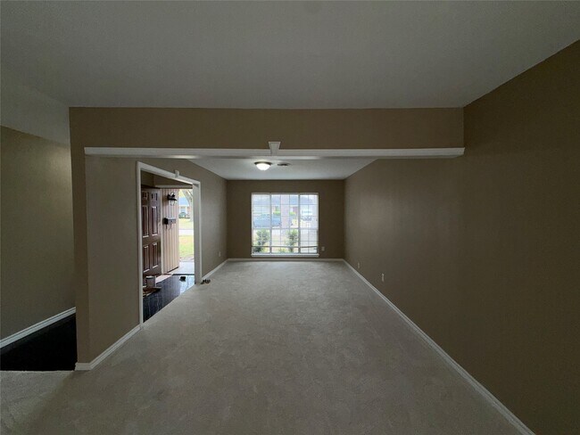 Building Photo - 7306 Troulon Dr