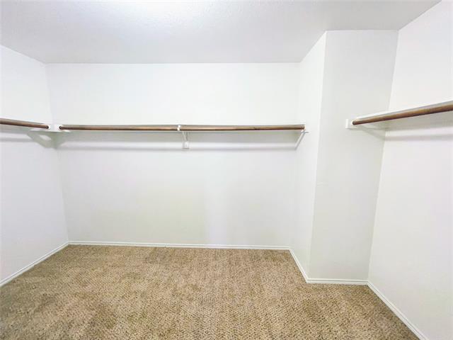 Building Photo - 9209 Warren Dr