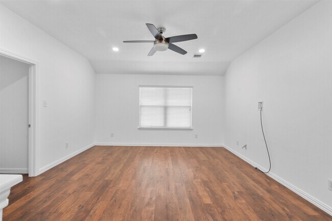 Building Photo - 2610 Cypress Springs Dr